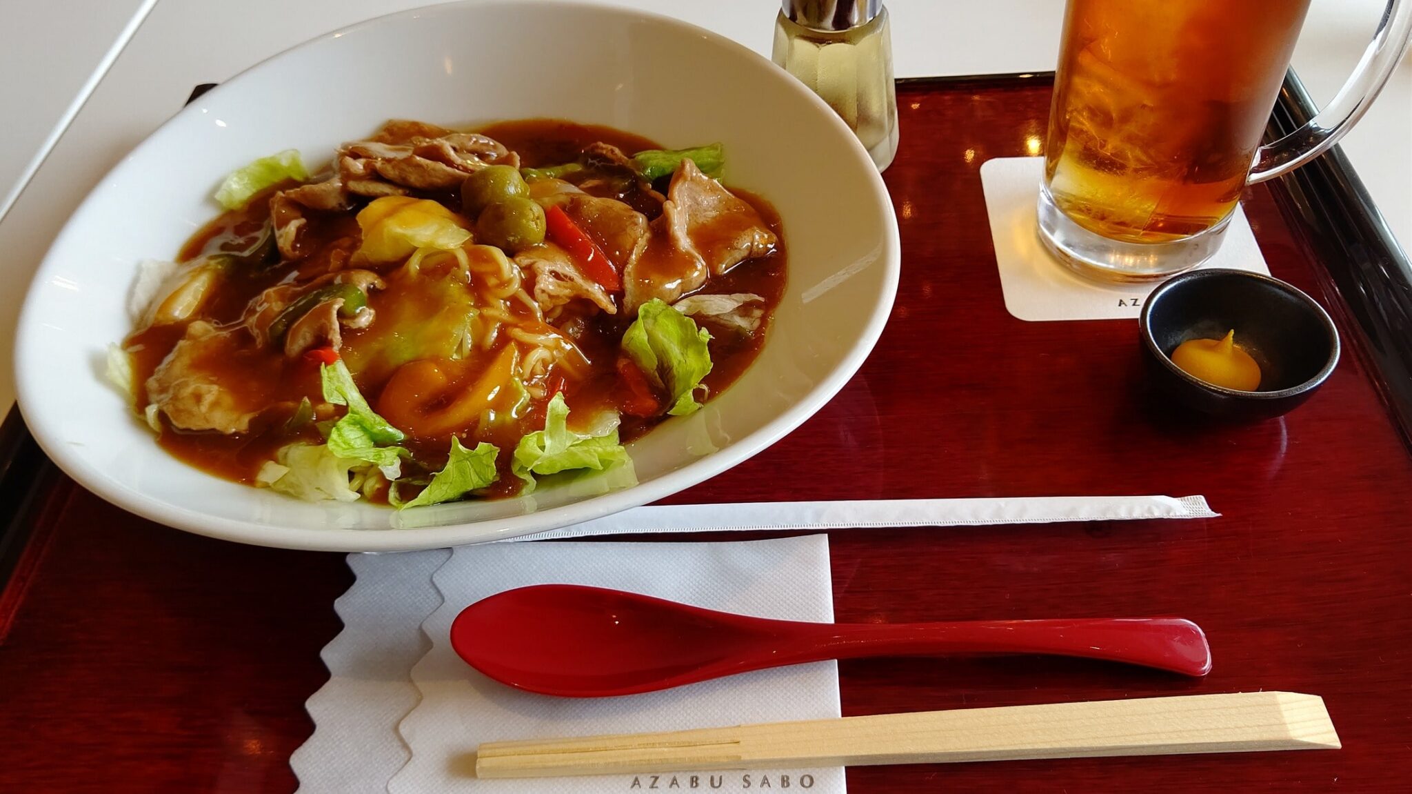 オリーブ豚とレタスのあんかけ焼きそば