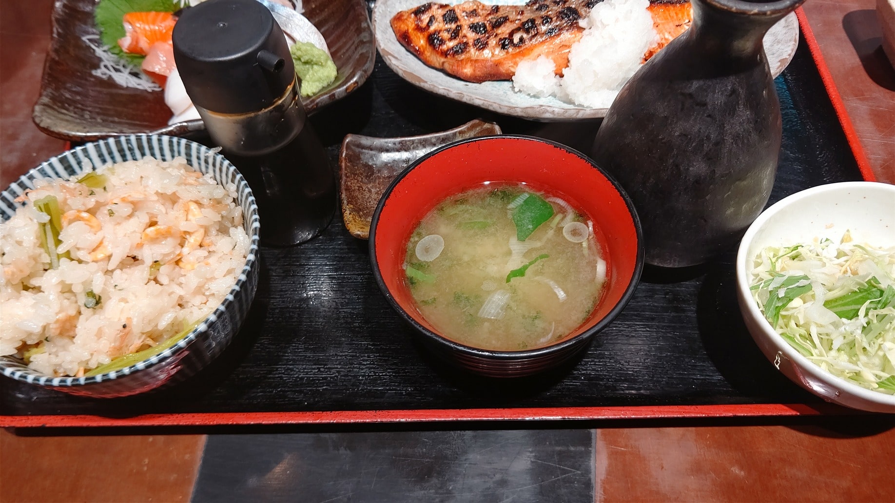 紅鮭一夜干し定食刺身をつけて